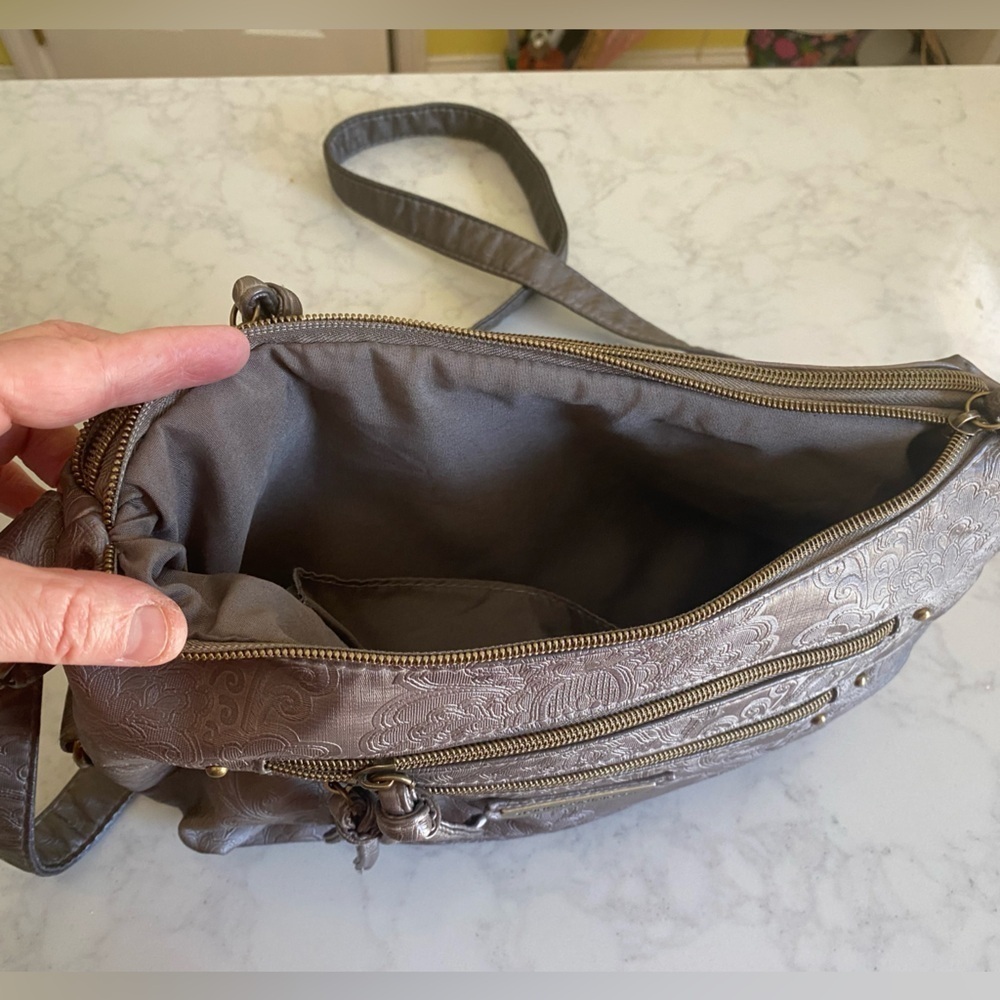 Stone Mountain Embossed Floral Handbag/Shoulder Bag - Picture 4 of 9
